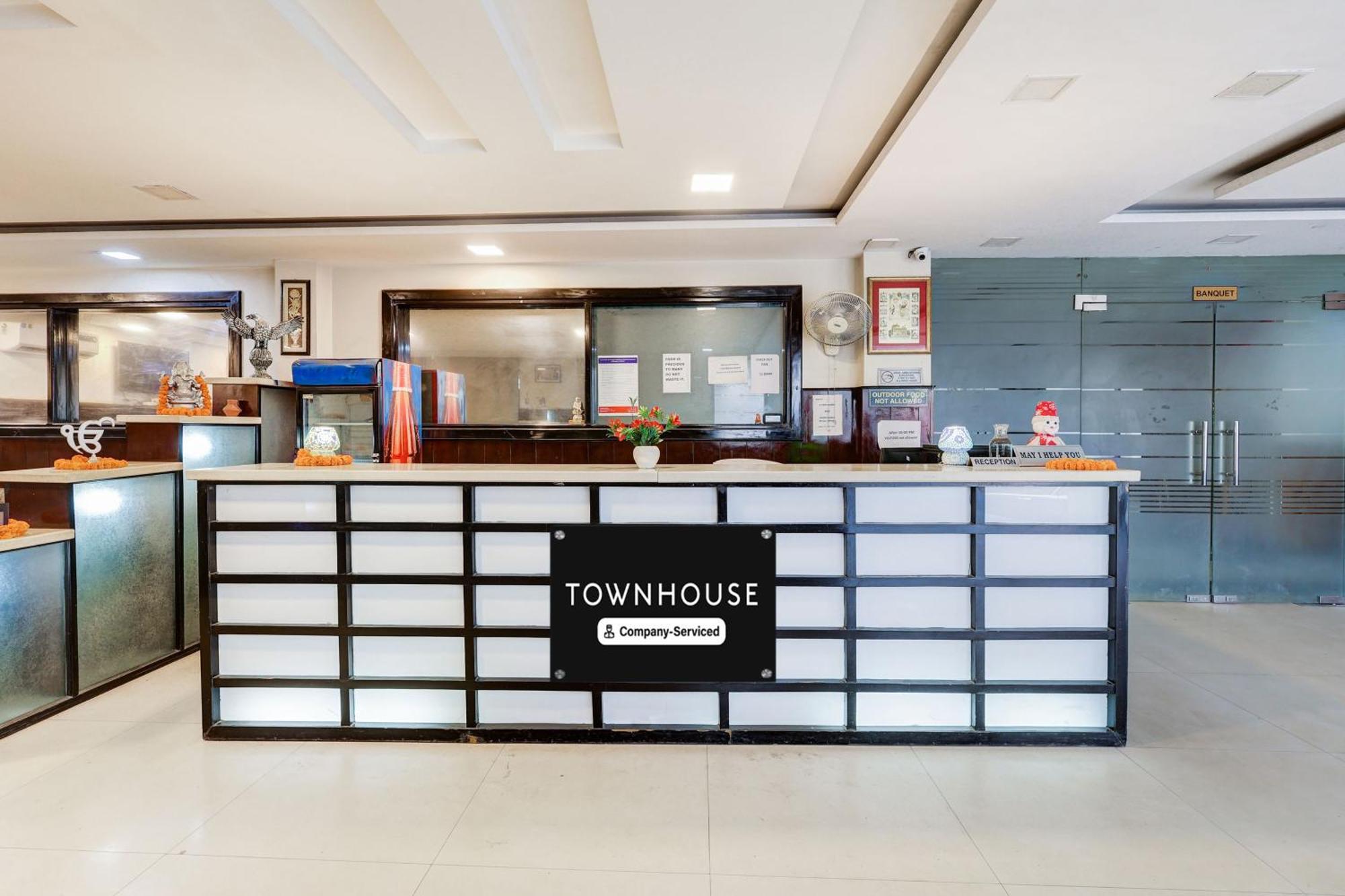מלון Super Townhouse Sector 38 Gurgaon Near Medanta מראה חיצוני תמונה