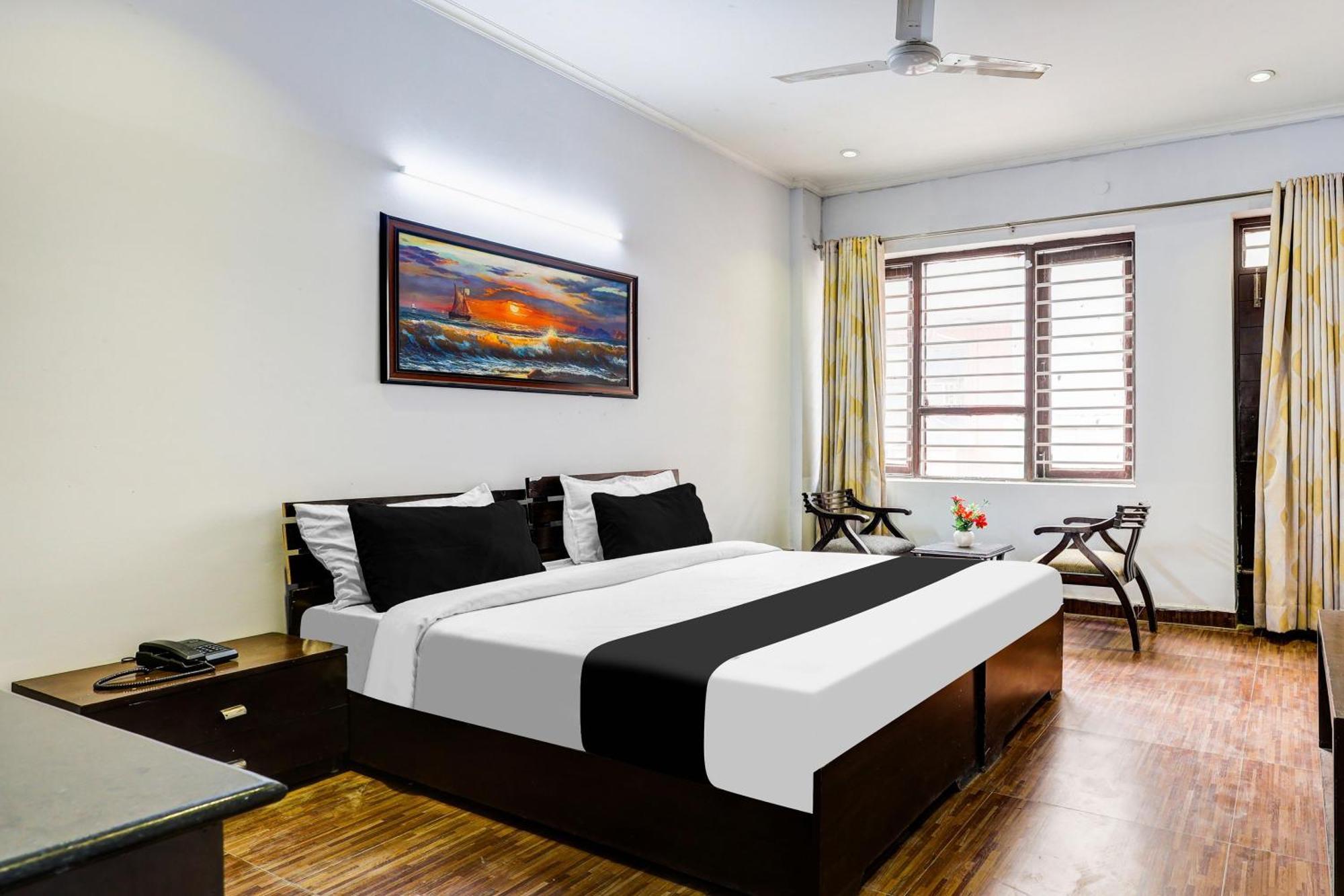 מלון Super Townhouse Sector 38 Gurgaon Near Medanta מראה חיצוני תמונה