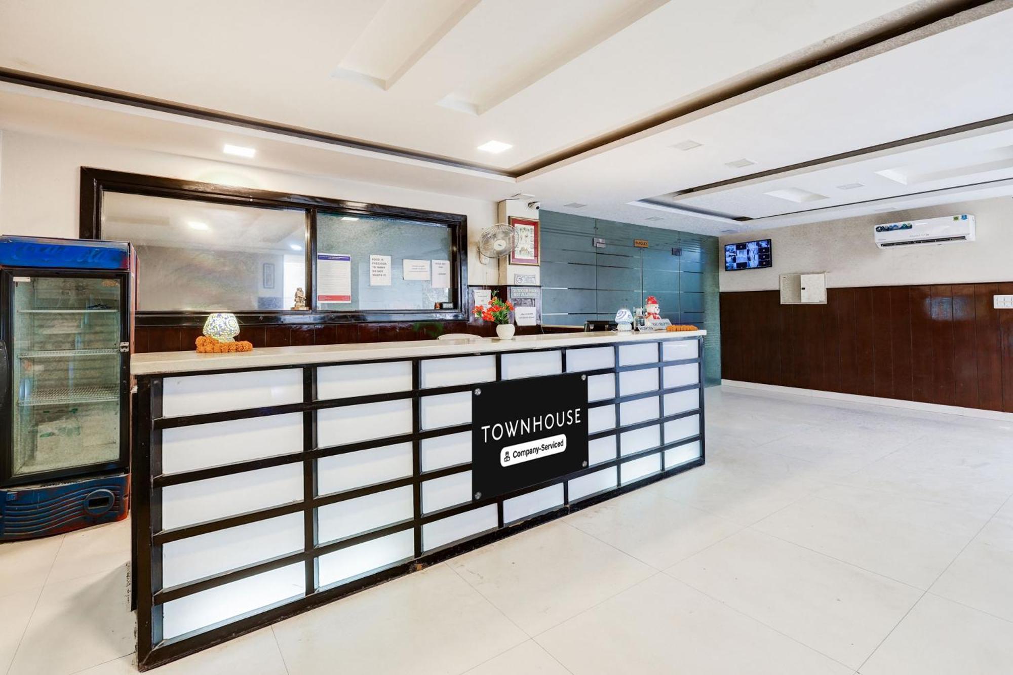 מלון Super Townhouse Sector 38 Gurgaon Near Medanta מראה חיצוני תמונה