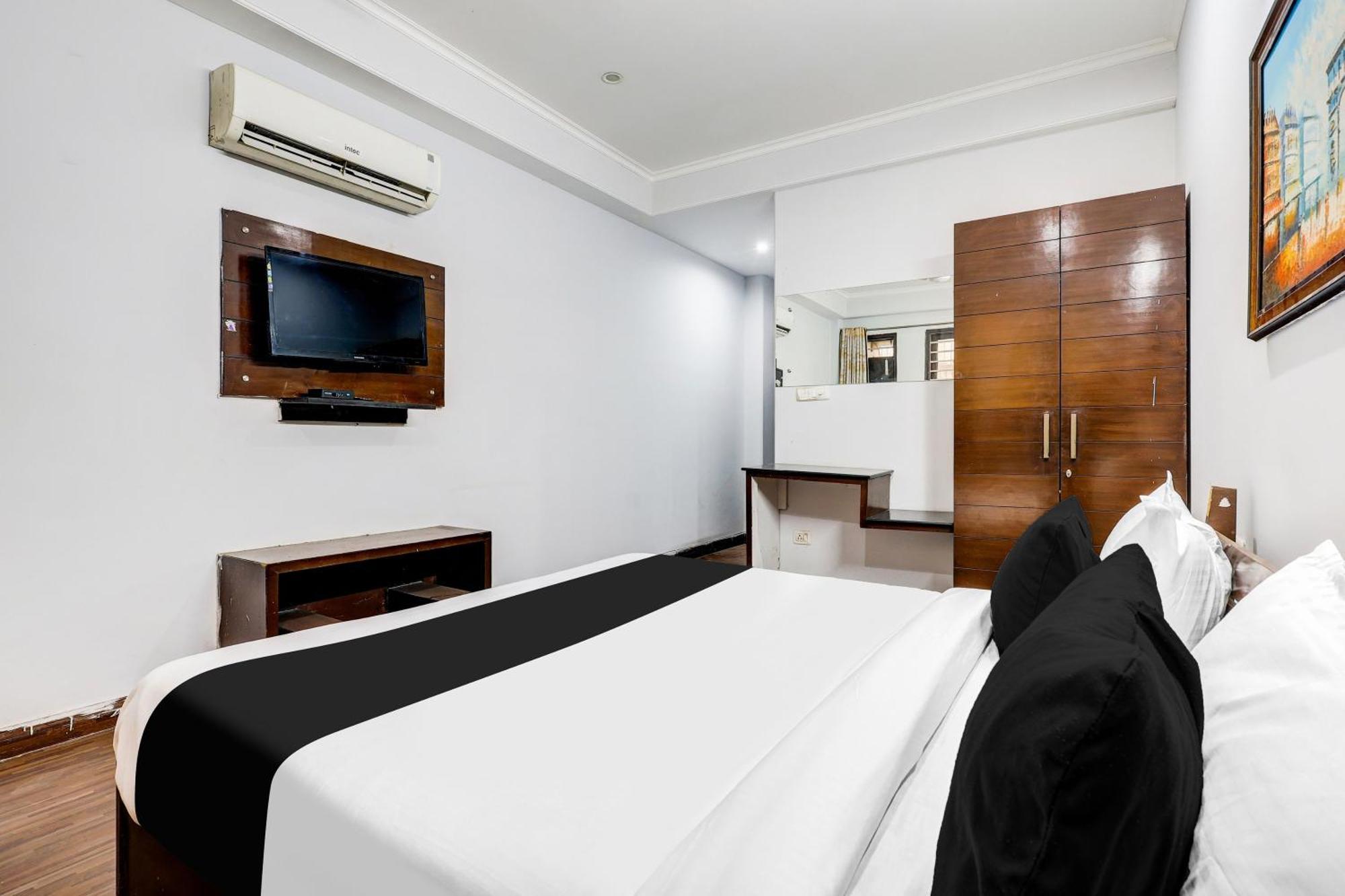 מלון Super Townhouse Sector 38 Gurgaon Near Medanta מראה חיצוני תמונה