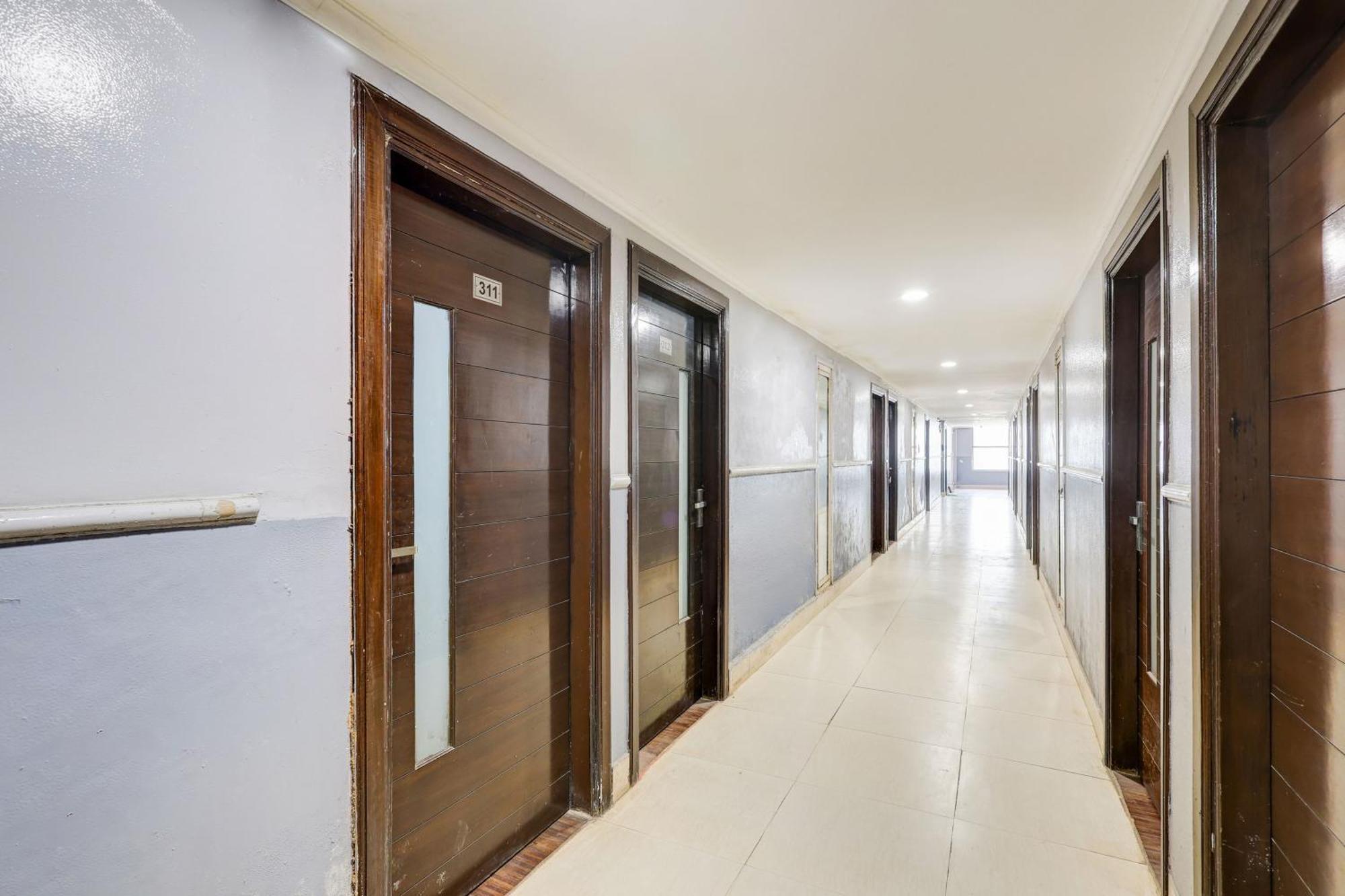 מלון Super Townhouse Sector 38 Gurgaon Near Medanta מראה חיצוני תמונה