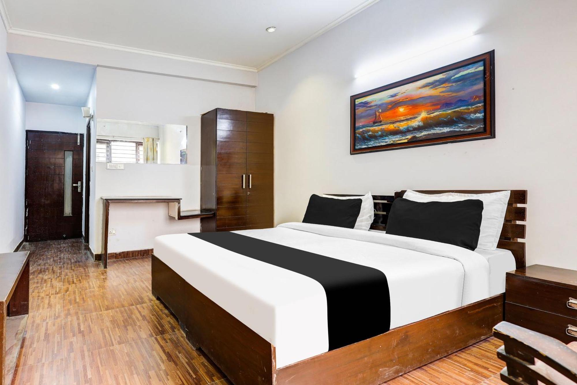 מלון Super Townhouse Sector 38 Gurgaon Near Medanta מראה חיצוני תמונה